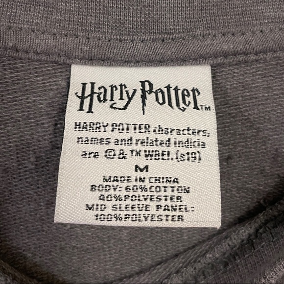 Harry Potter Womens Medium Crop Top Hogwarts Alumni Sweater - Picture 3 of 4